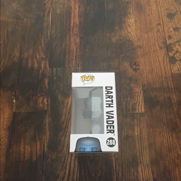 Darth Vador “Target Exclusive” Funko Pop - Picture 2 of 6